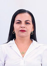Foto oficial de YARA MACIEL