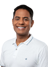 Foto oficial de NEEMIAS