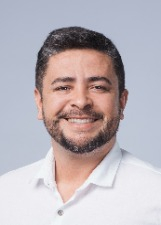 DR VICTOR LAERT