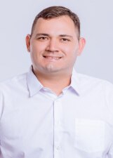 GUSTAVO MENEZES DE CAROALINA