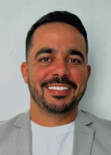 Foto oficial de LÉO LIRA